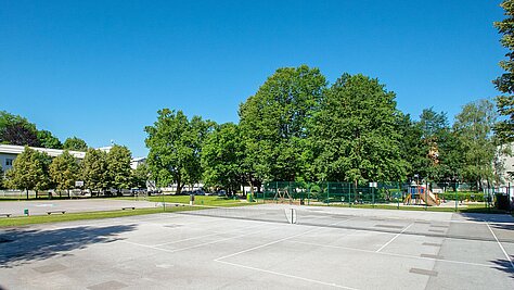 Teniški igrišči v Rožni dolini